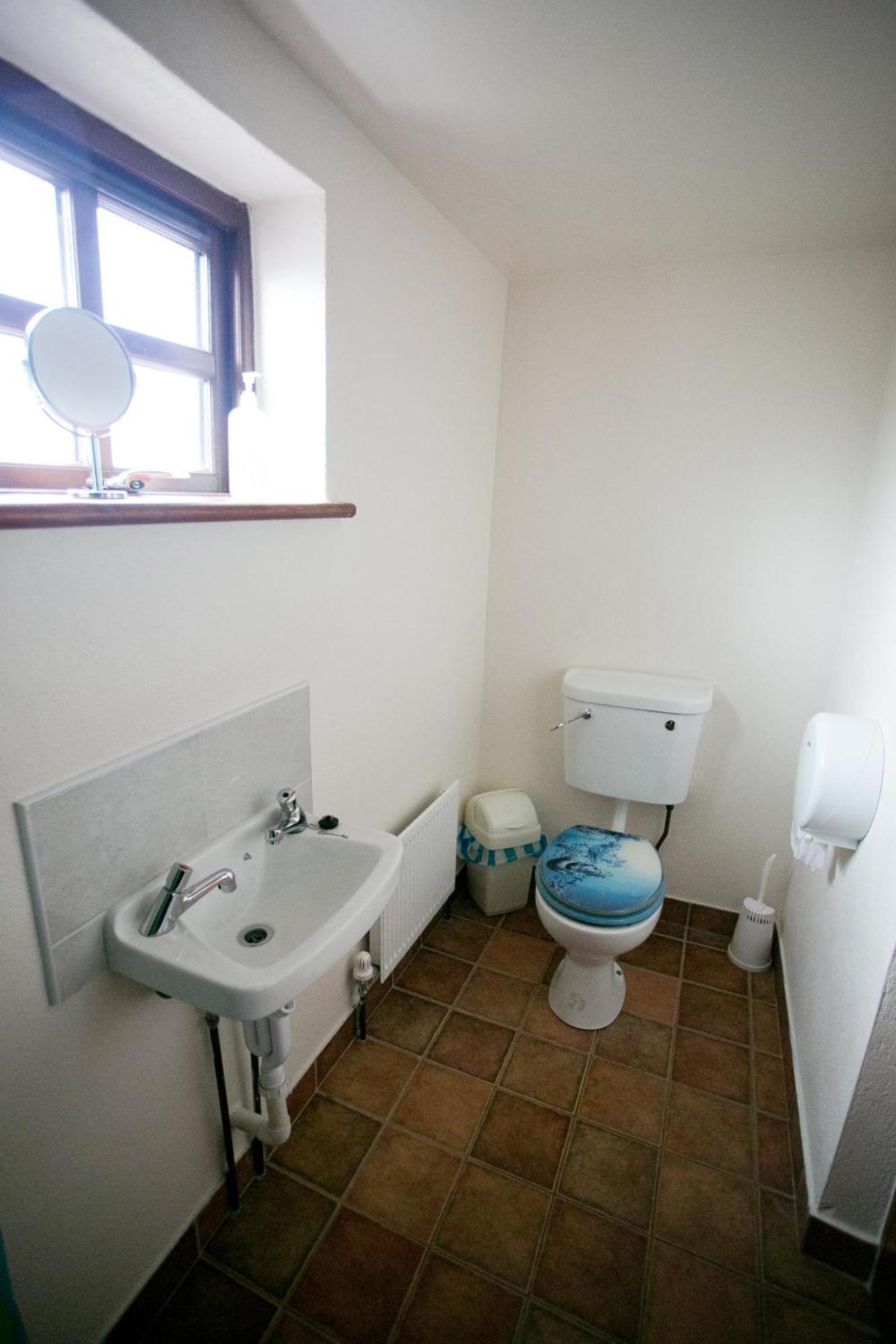 Aille River Tourist Hostel And Camping Doolin Phòng bức ảnh