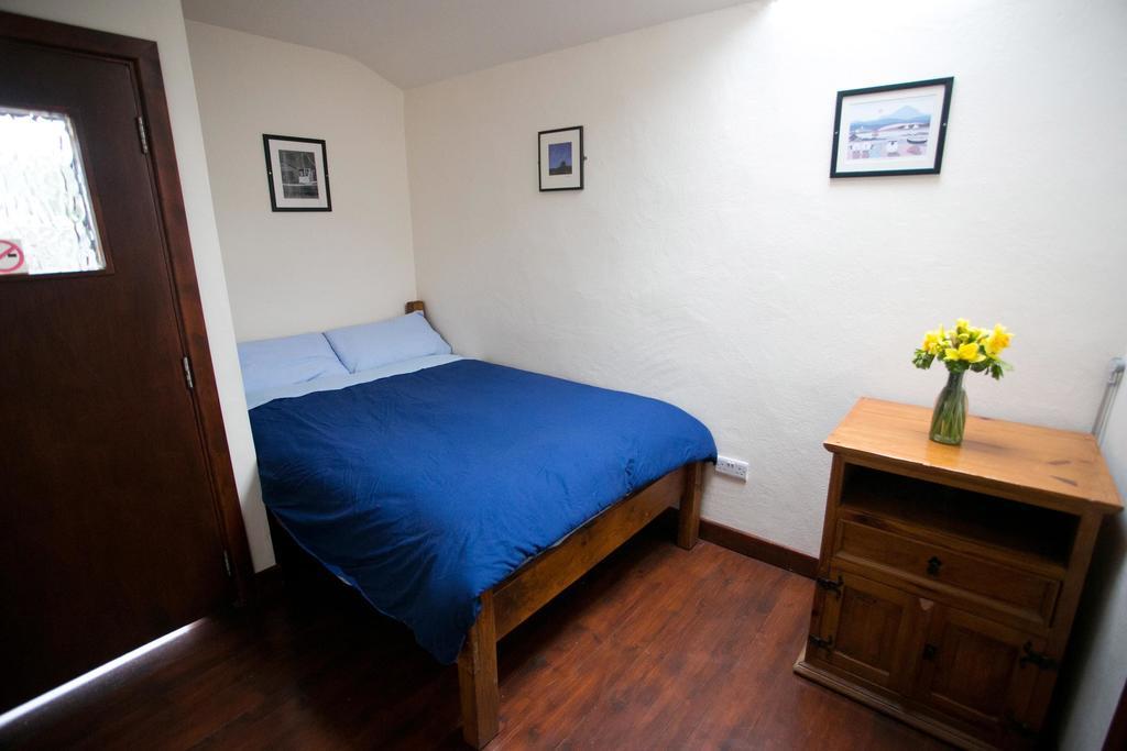 Aille River Tourist Hostel And Camping Doolin Phòng bức ảnh