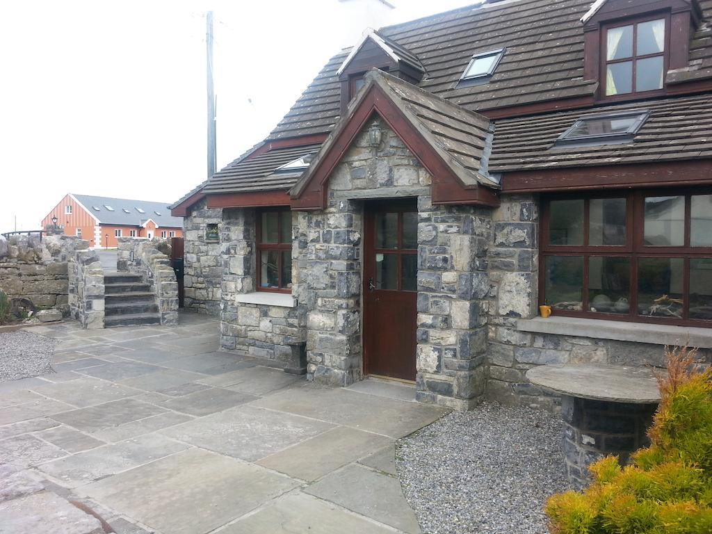 Aille River Tourist Hostel And Camping Doolin Ngoại thất bức ảnh