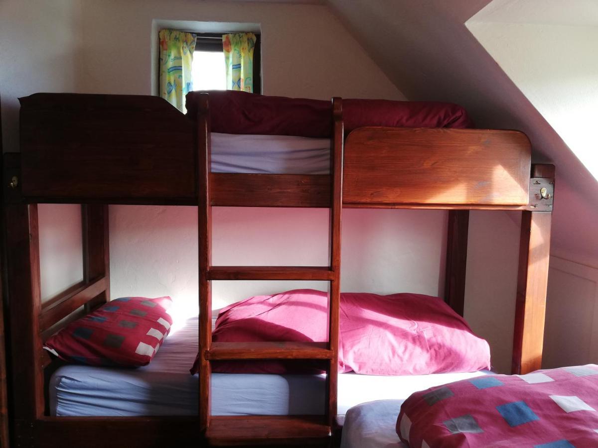 Aille River Tourist Hostel And Camping Doolin Ngoại thất bức ảnh